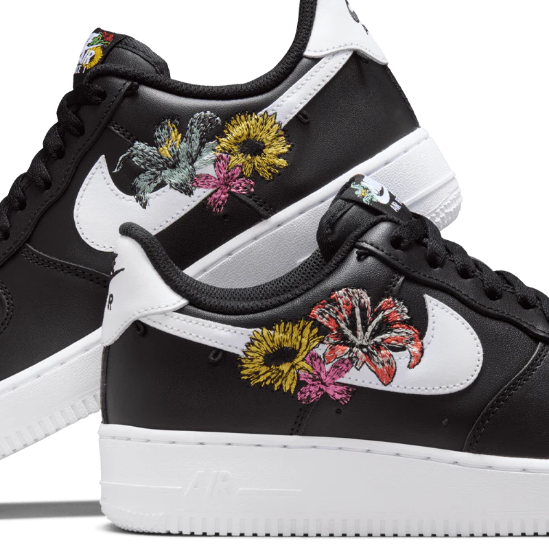Air Force 1 '07 PRM (W) - Image 11