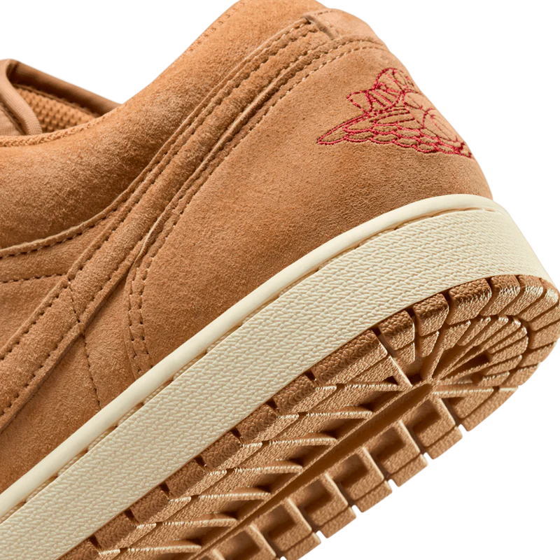 Air Jordan 1 Low SE - Image 7