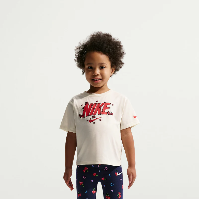 CHERRY NIKE BOXY T-SHIRT (G)