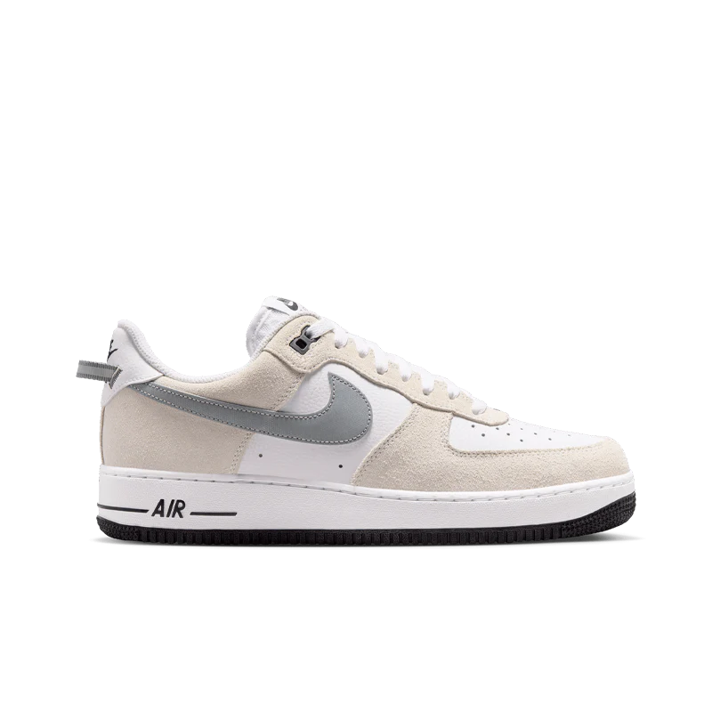 NIKE AIR FORCE 1 '07 LV8
