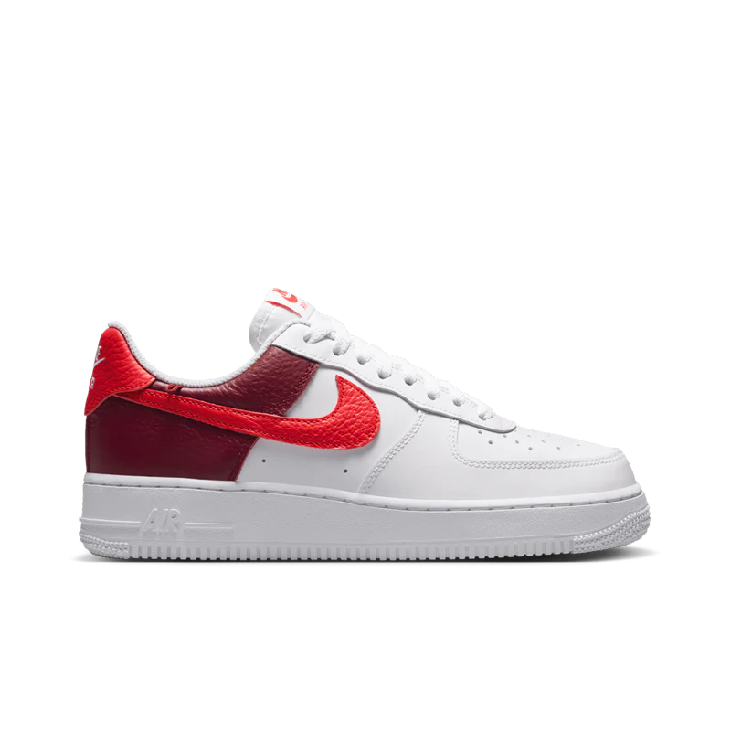 NIKE AIR FORCE 1 '07 (W)