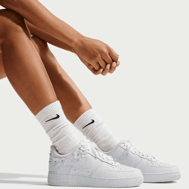 NIKE AIR FORCE 1 '07 W - Image 8