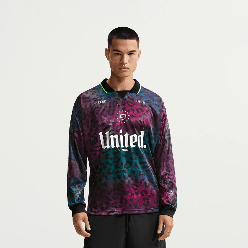 NIKE FAMILY REUNION LS TOP