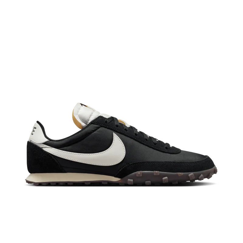 NIKE WAFFLE RACER